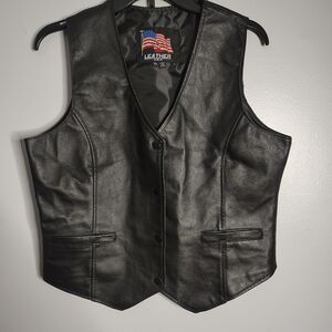 USA Leather Black Mid-Length Snap Front Motorcycle Biker Vest Men's Size XL
